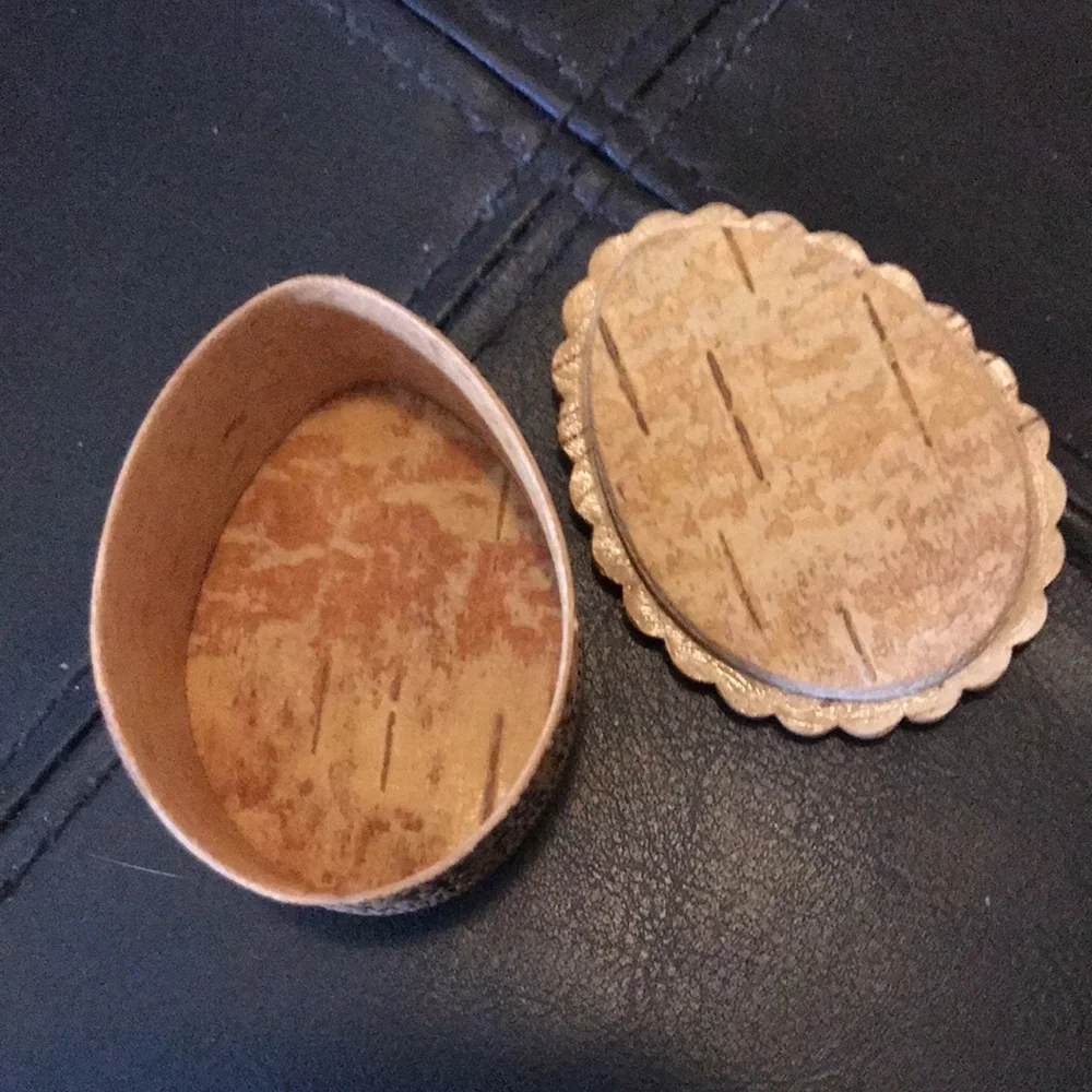 Russian Handcrafted Oval Floral Wooden Trinket Box Siberia 2006